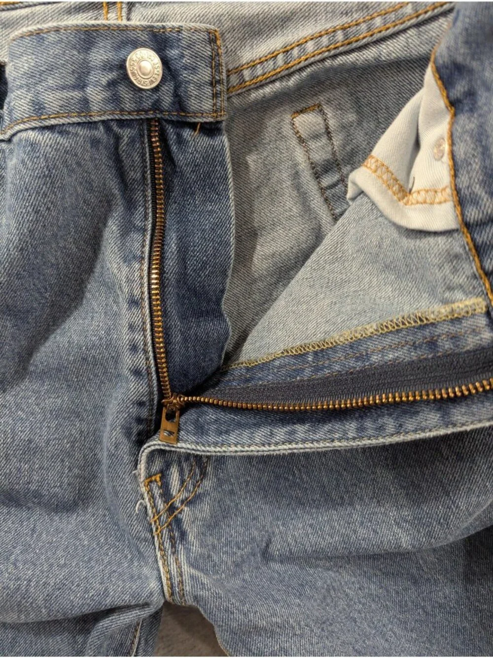 Levis 517 Jeans Mens 38x31 Blue Medium Wash Slim Bootcut Mid Rise Denim Zip Fly